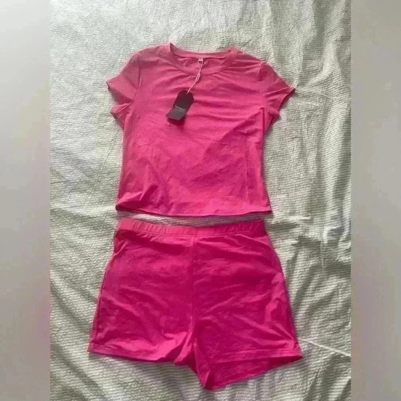 Hot pink Amazon two piece athletic set size large new with tags - Picture 4 of 8